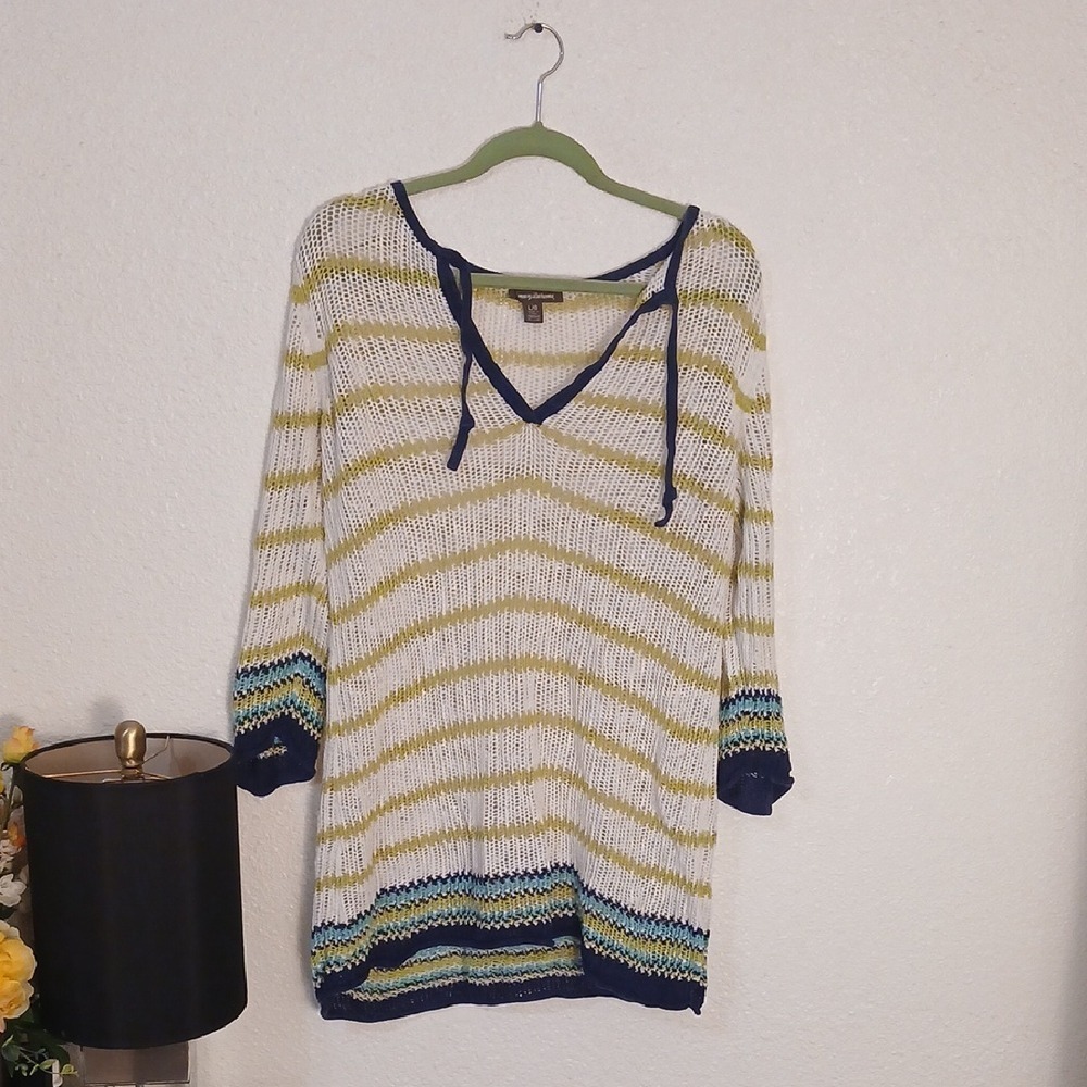 Tommy Bahama V-Neck Sweater in Cream and Yellow